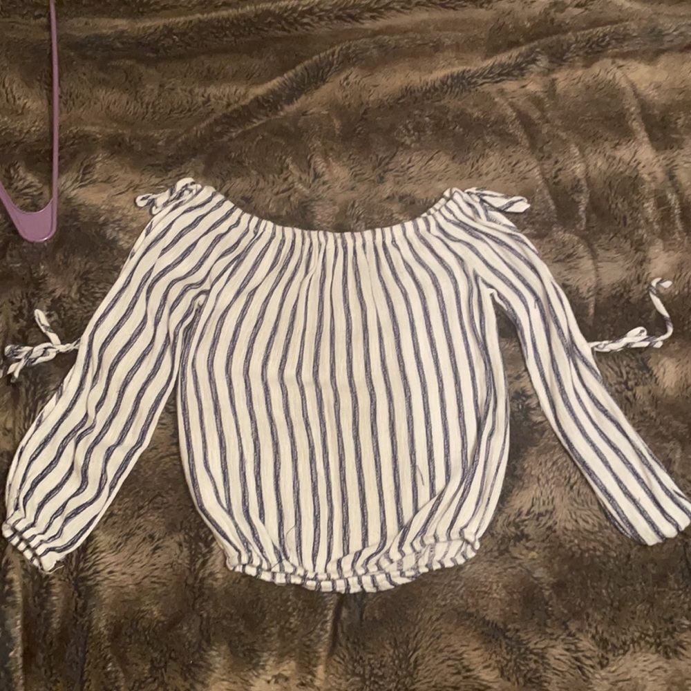 Off-Shoulder Striped Blouse